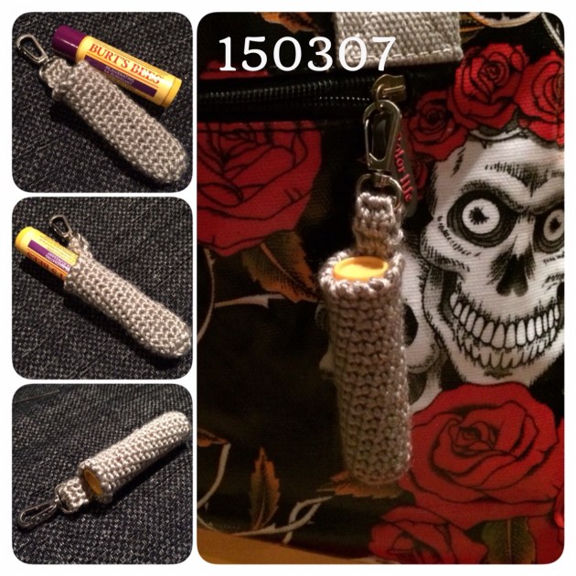 Sedan jul har jag köpt 3 nya cerat, alla i prisklass; Snordyr! Detta eftersom jag har eksemrelaterad narr. Den här Burts Bees är den bästa och jag har nu tröttnat på att tappa bort dem... nu sitter den där på väskan! Väskan är nästan alltid med mig.....